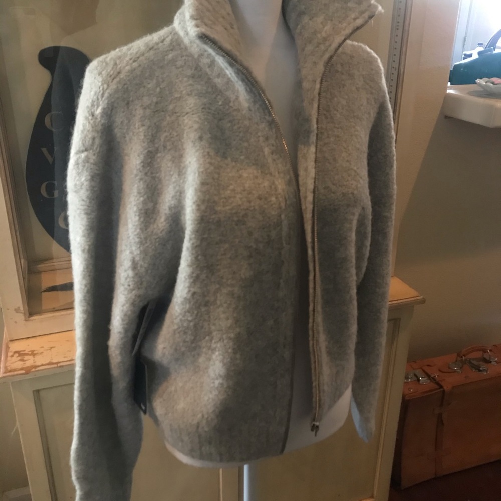 Grey mohair front zip waist long sleeve sweater